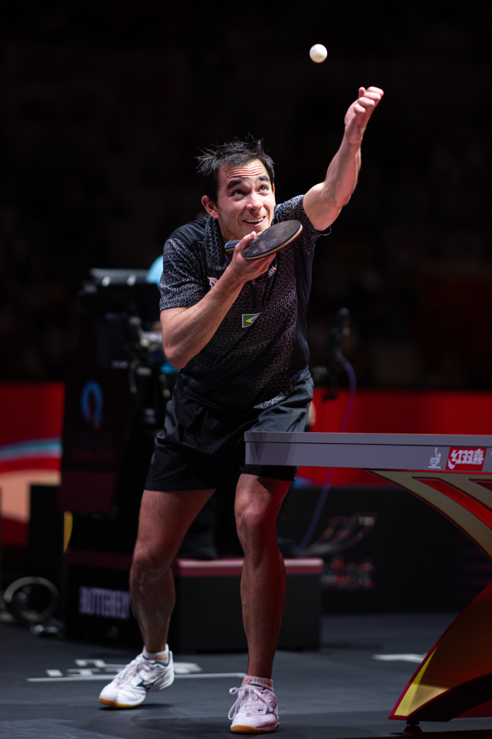 通过控球与 通过控球与