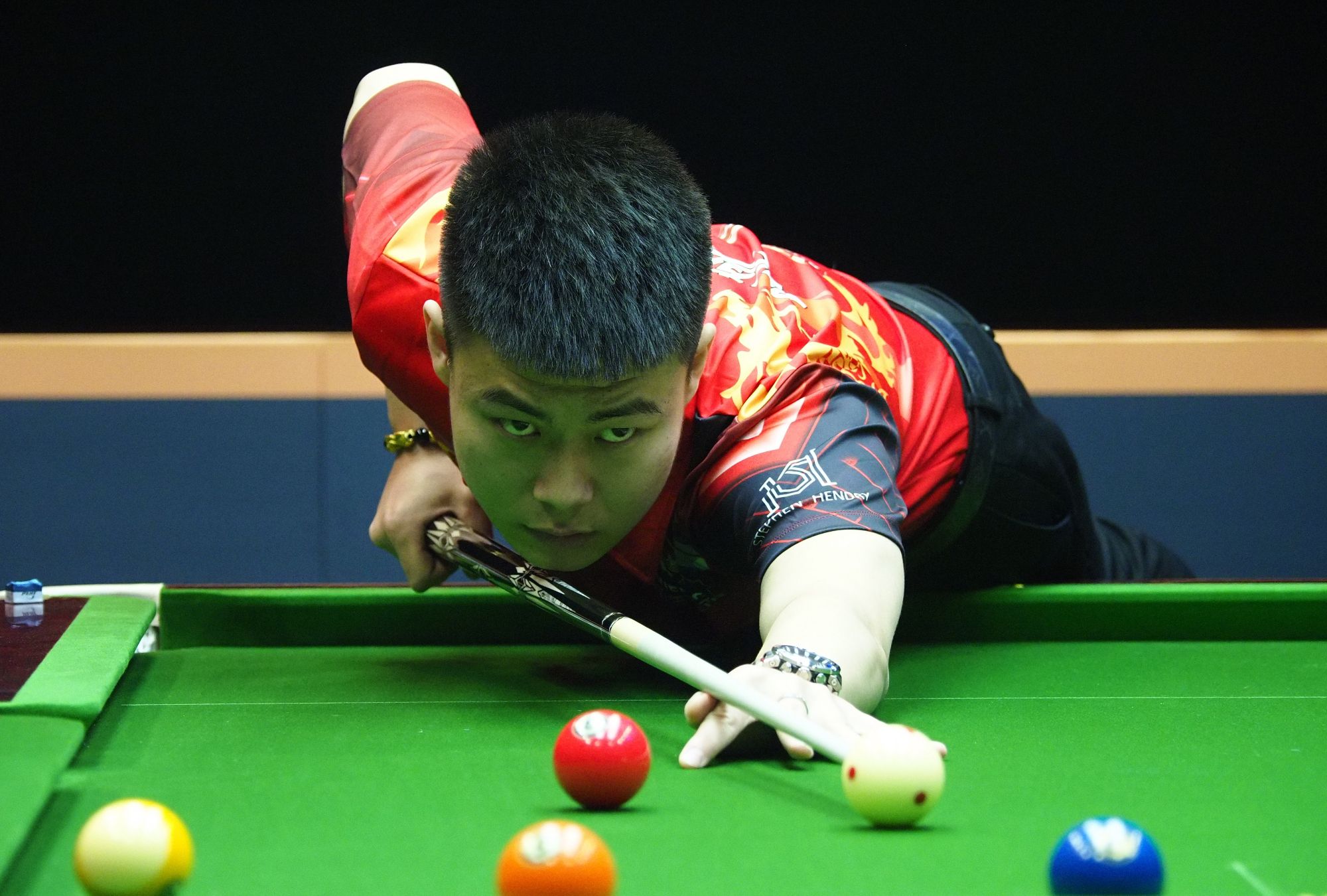 抬进前六 抬进前六